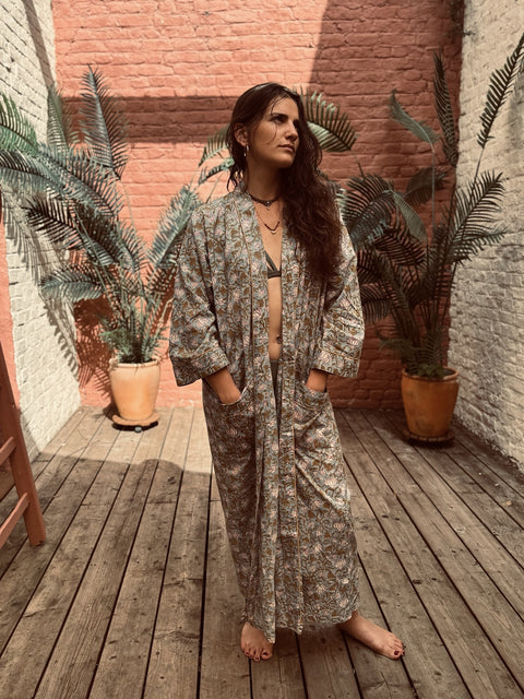 Kimono Sukha
