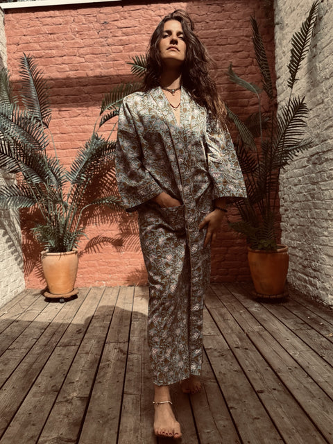 Kimono Sukha